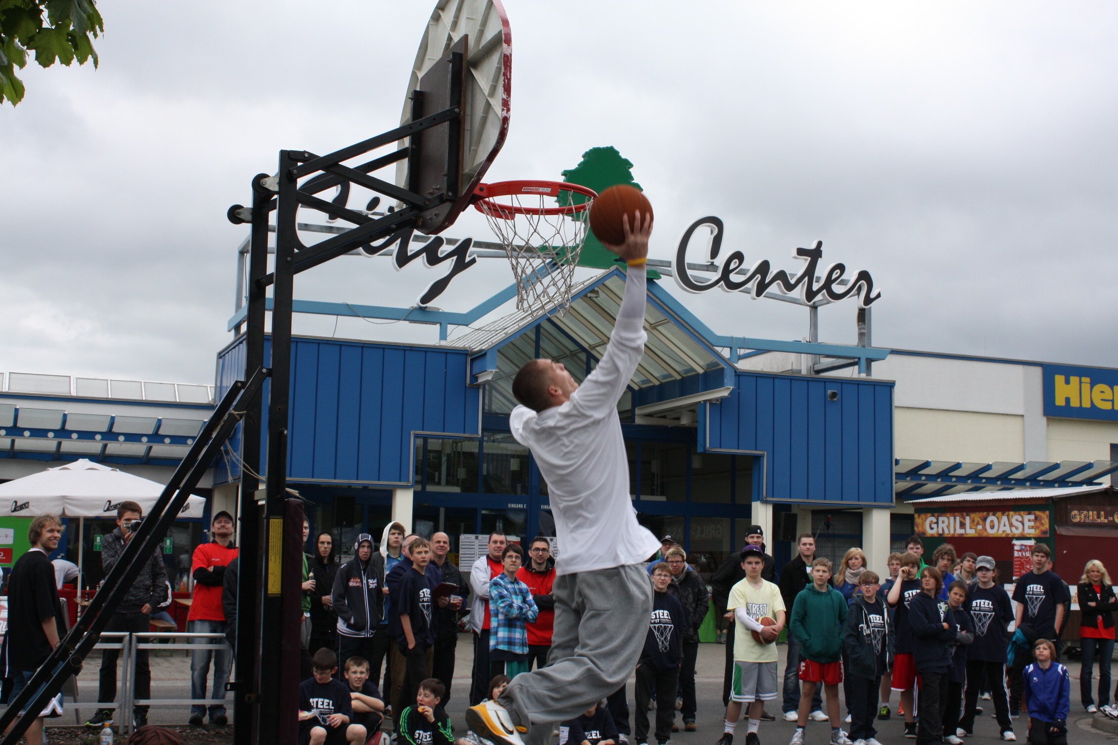 Zum 17.Mal Streetball in Hütte