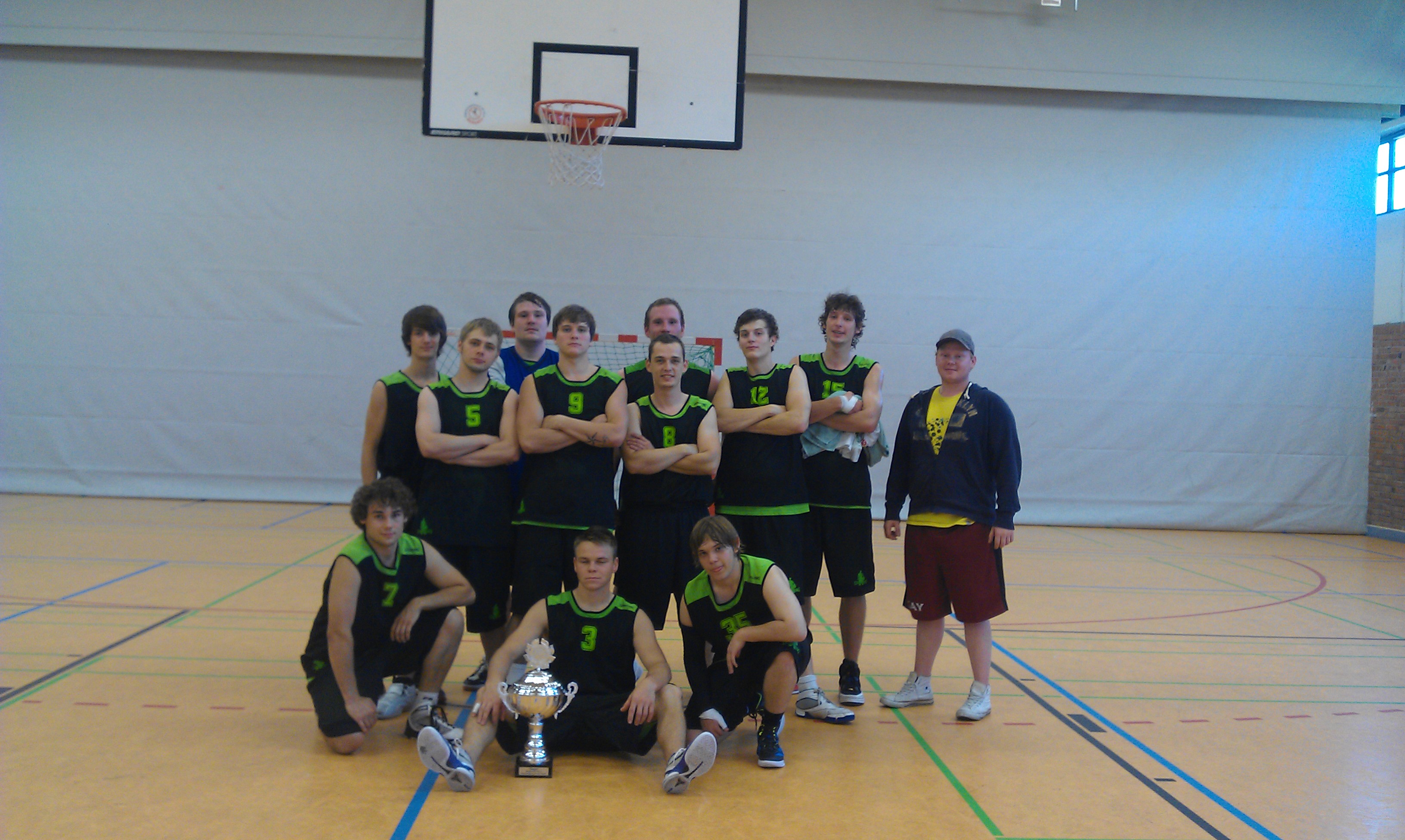 Herren spielen 2012 – 2013 in der Oberliga; Ab sofort Training in der Inselhalle