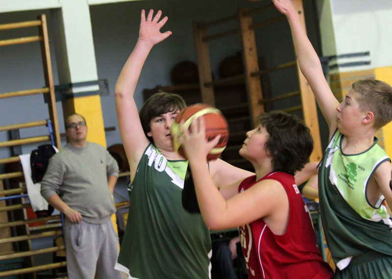 Erste Vertretung der U 14 – zwei Hunderter gegen starke Konkurrenz – 2 Niederlagen