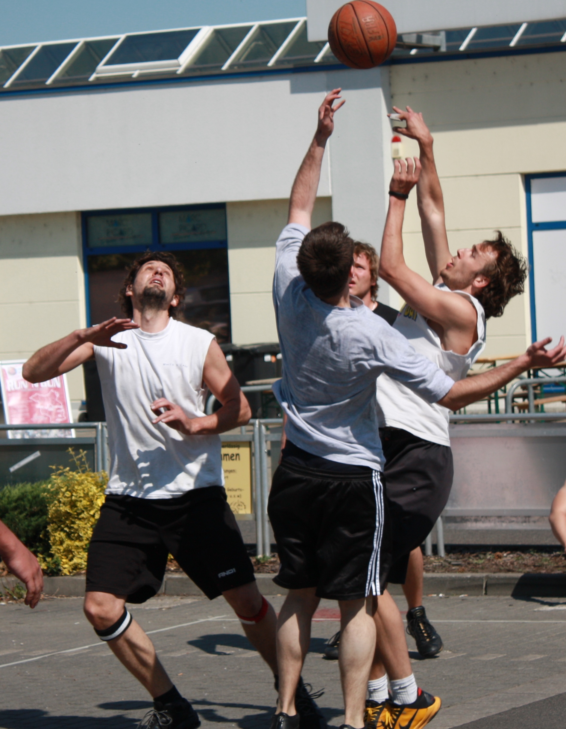 19.Streetballturnier des EBV 1971 mit 30 Teams