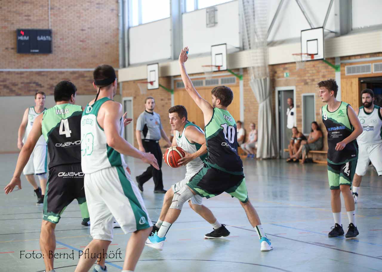 Basketball Bezirksliga Herren: EBV 1971 erlitt knappe Niederlage gegen Fürstenwalde und siegte gegen den SC Potsdam